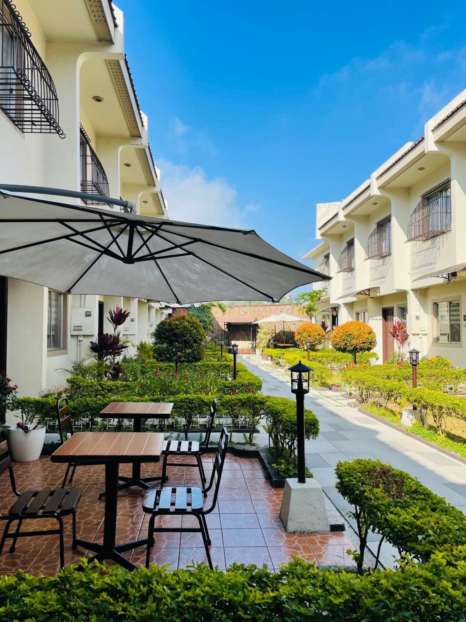 Baguio Holiday Villas Baguio City Exterior photo