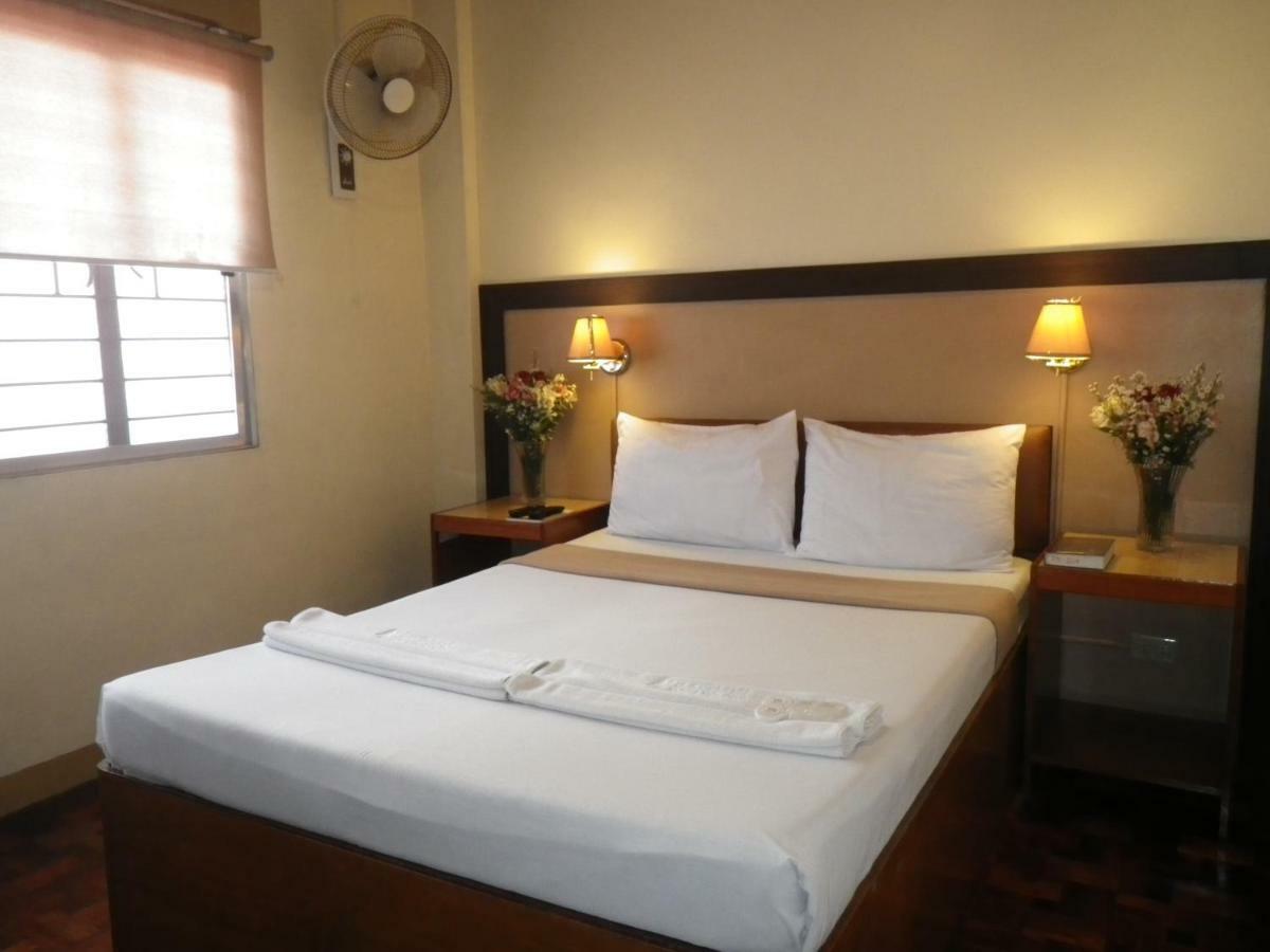 Baguio Holiday Villas Baguio City Exterior photo